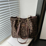 Women's Leopard Print Tote Bag – Large Capacity Faux Suede Shoulder Bag with Chain Strap